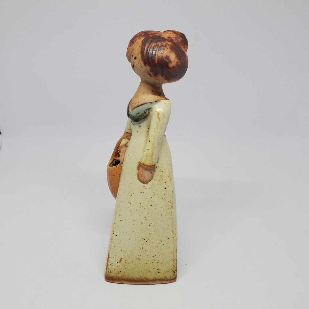 Vintage Stoneware Girl With Flower Basket - Made in Japan - Picture 2 of 10